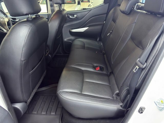 Nissan Navara Dci Tekna 4X4 Shr Dcb Black #13