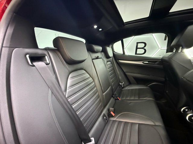 Alfa Romeo Stelvio 2.2 D 210 Speciale Red #12