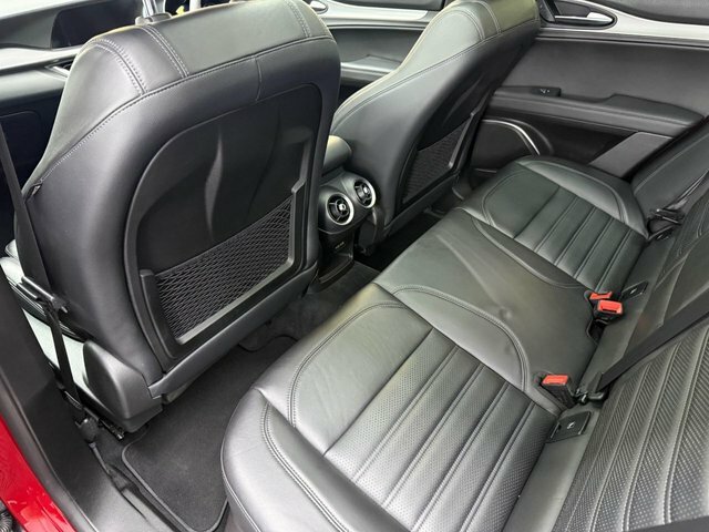Alfa Romeo Stelvio 2.2 D 210 Speciale Red #13