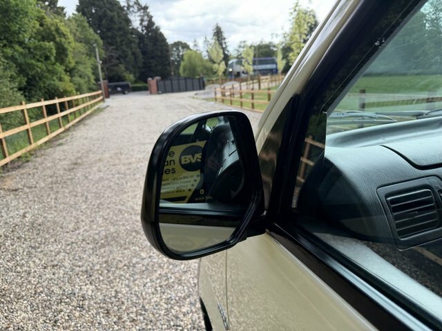 Toyota HiAce 2.5 D-4d 280 S Twin Rear Doors #36