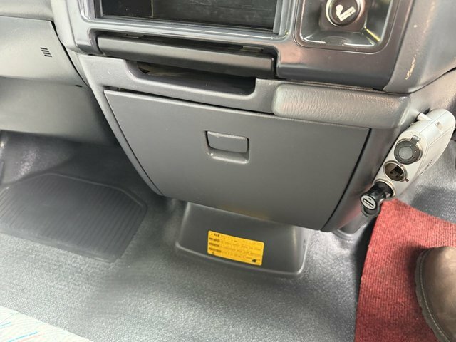 Toyota HiAce 2.5 D-4d 280 S Twin Rear Doors #28