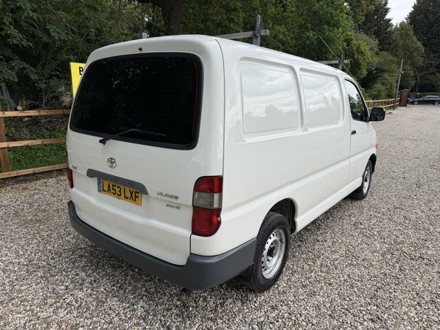 Toyota HiAce 2.5 D-4d 280 S Twin Rear Doors #8