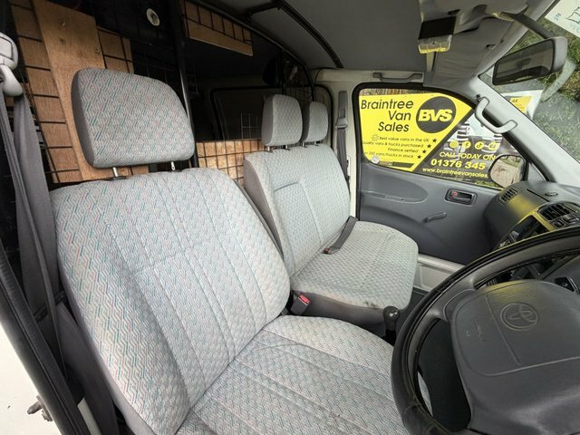 Toyota HiAce 2.5 D-4d 280 S Twin Rear Doors #20