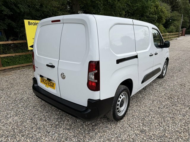 Vauxhall Combo Turbo D 2300 Prime DV23EGX White #4