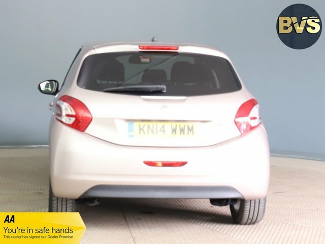 Peugeot 208 Hdi Allure Hatchback Pink #4