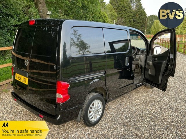 Nissan NV200 Dci Tekna Panel Van Black #2