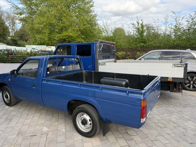 Nissan NT400 120 Bhp 5 Speed Blue #46