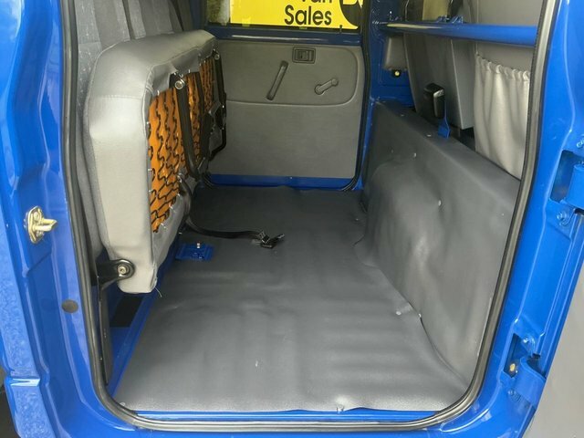 Nissan NT400 120 Bhp 5 Speed Blue #18