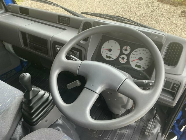 Nissan NT400 120 Bhp 5 Speed Blue #41