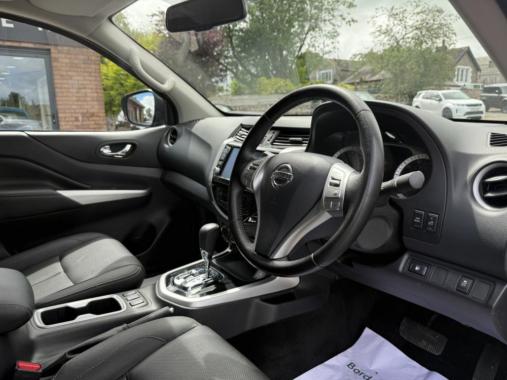 Nissan Navara 2.3 Dci Tekna 4Wd Grey #6