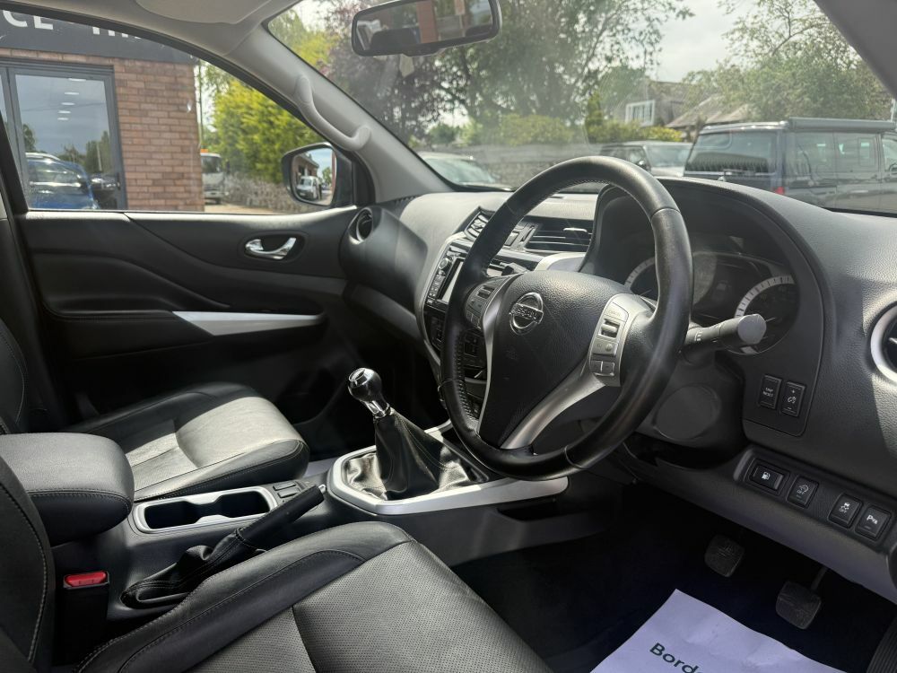Nissan Navara 2.3 Dci Tekna 4Wd Black #5