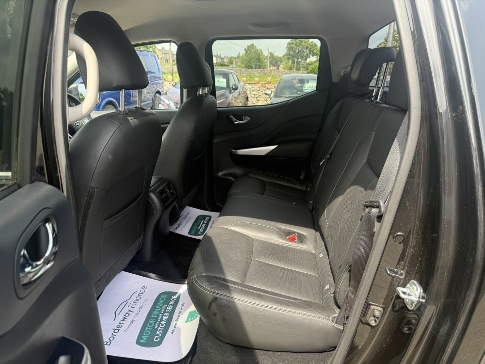 Nissan Navara Dci Tekna Shr Dcb Grey #10