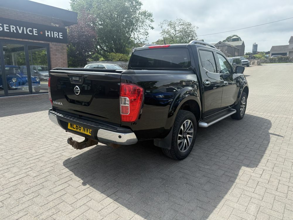 Nissan Navara 2.3 Dci Tekna 4Wd Black #3