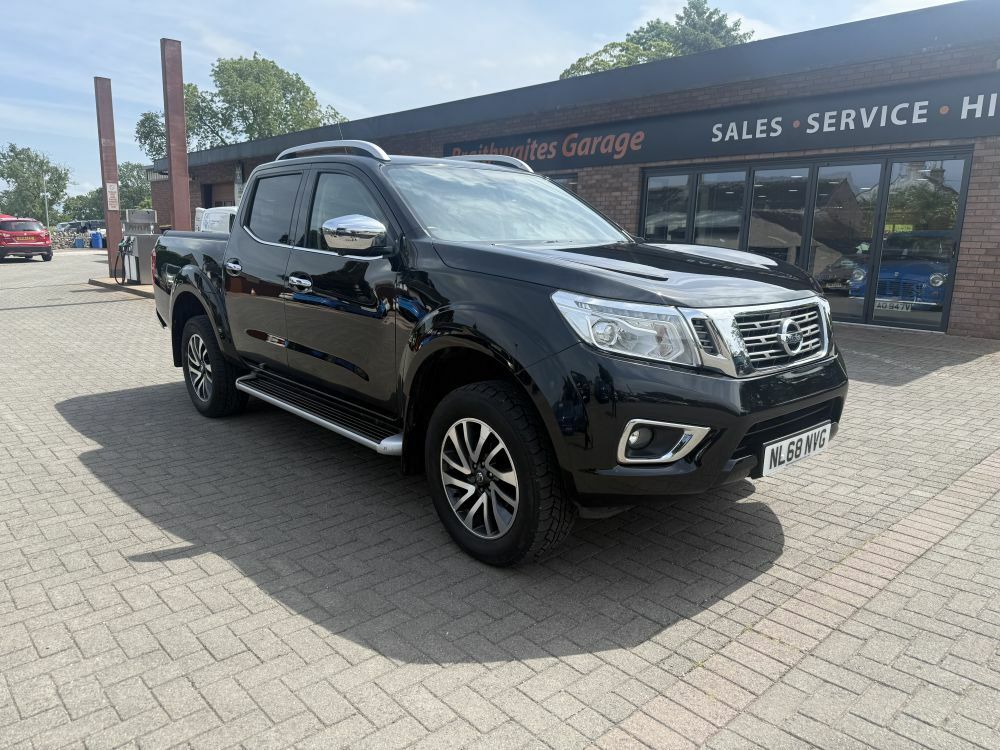 Nissan Navara 2.3 Dci Tekna 4Wd Black #2