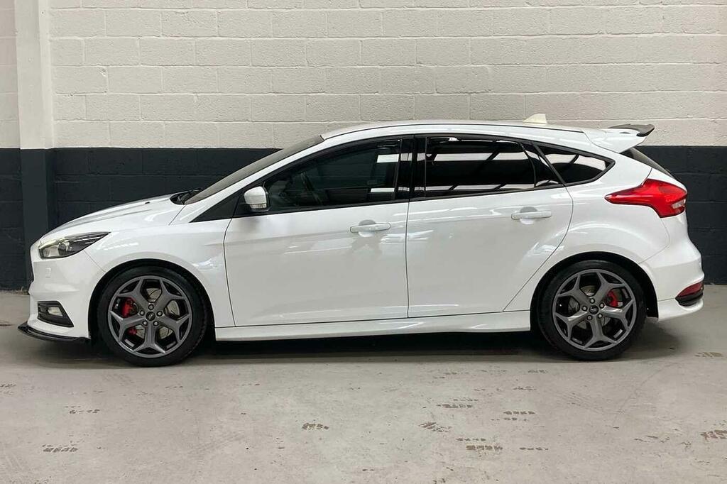 Ford Focus 2.0T Ecoboost St-3 Euro 6 Ss EJ18WCN White #4
