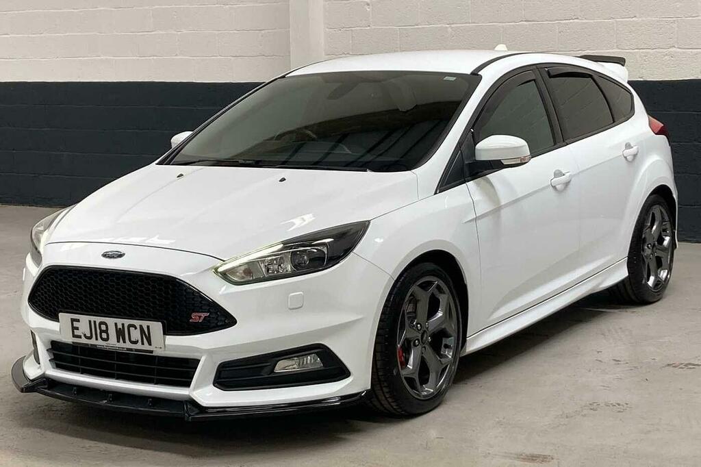 Ford Focus 2.0T Ecoboost St-3 Euro 6 Ss EJ18WCN White #3