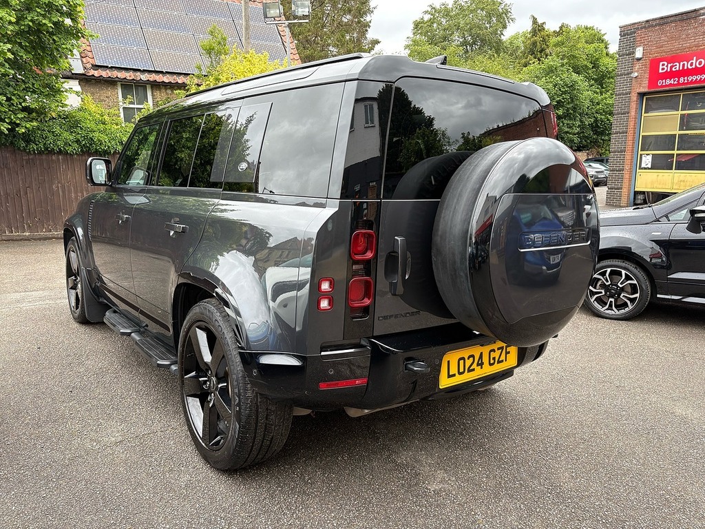 Land Rover Defender 110 D300 Mhev X-dynamic Hse Grey #4