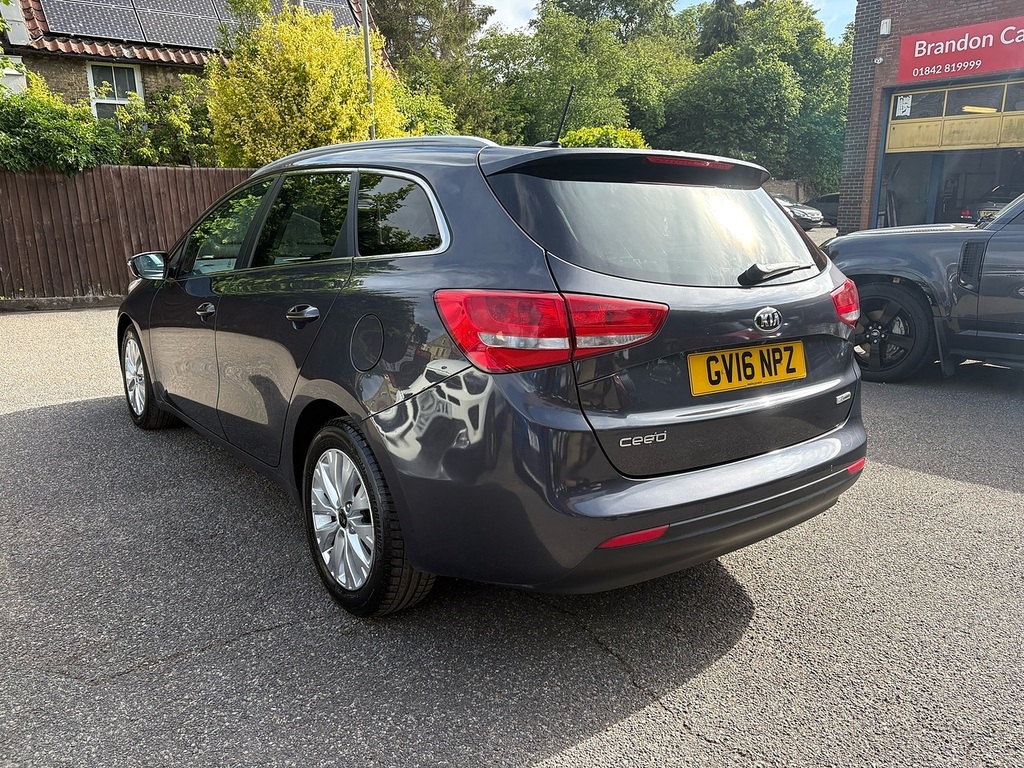 Kia Ceed Crdi 3 Silver #4