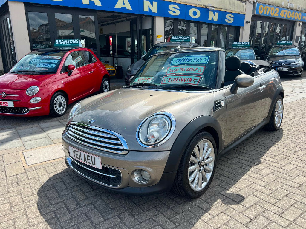 Mini Convertible 1.6 Cooper D Convertible Silver