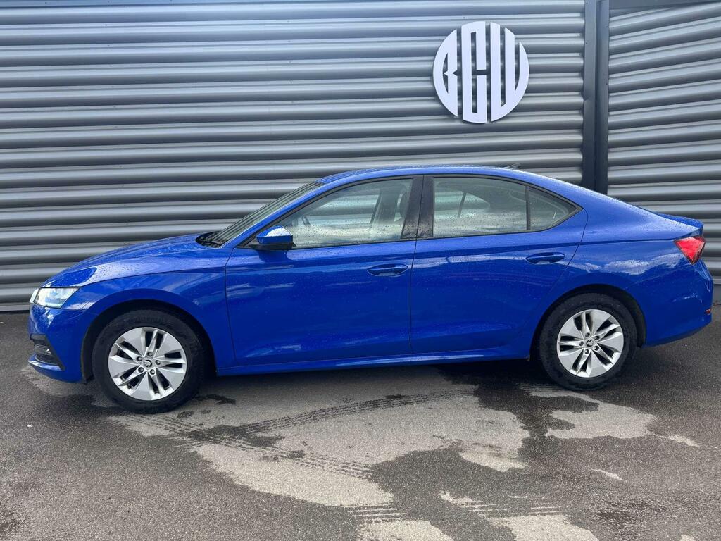 Skoda Octavia 1.0 Tsi Se Technology Euro 6 Ss CY22DDX Blue #6