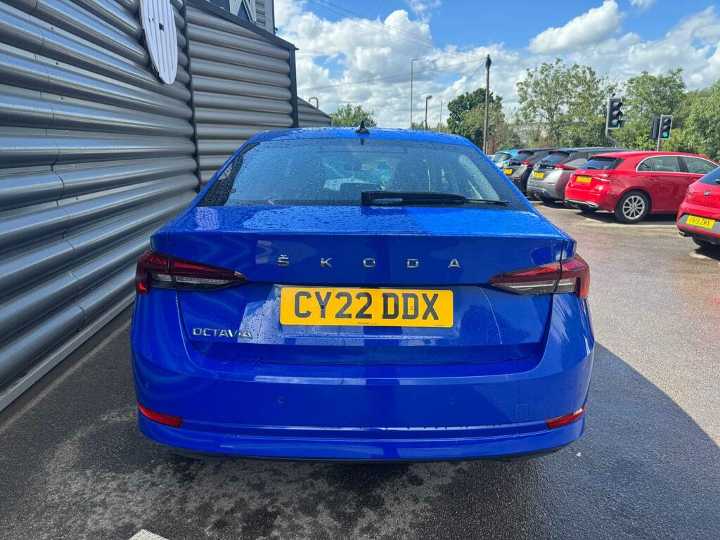Skoda Octavia 1.0 Tsi Se Technology Euro 6 Ss CY22DDX Blue #4