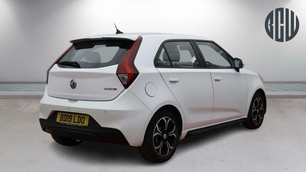 MG MG3 Excite White #4