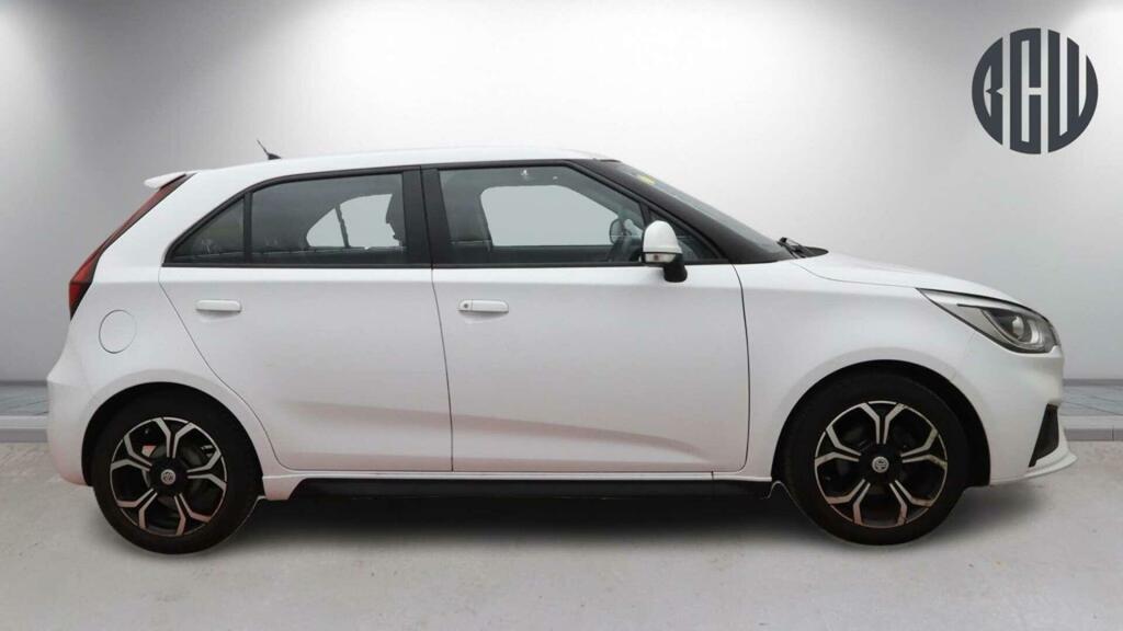 MG MG3 Excite White #5