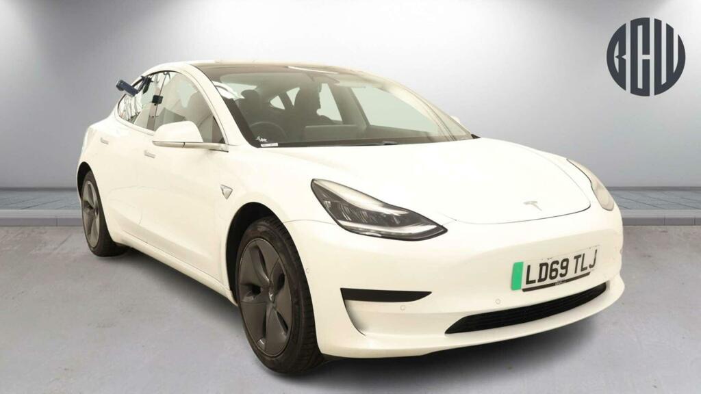 Tesla Model 3 Standard Range Plus Rwd White