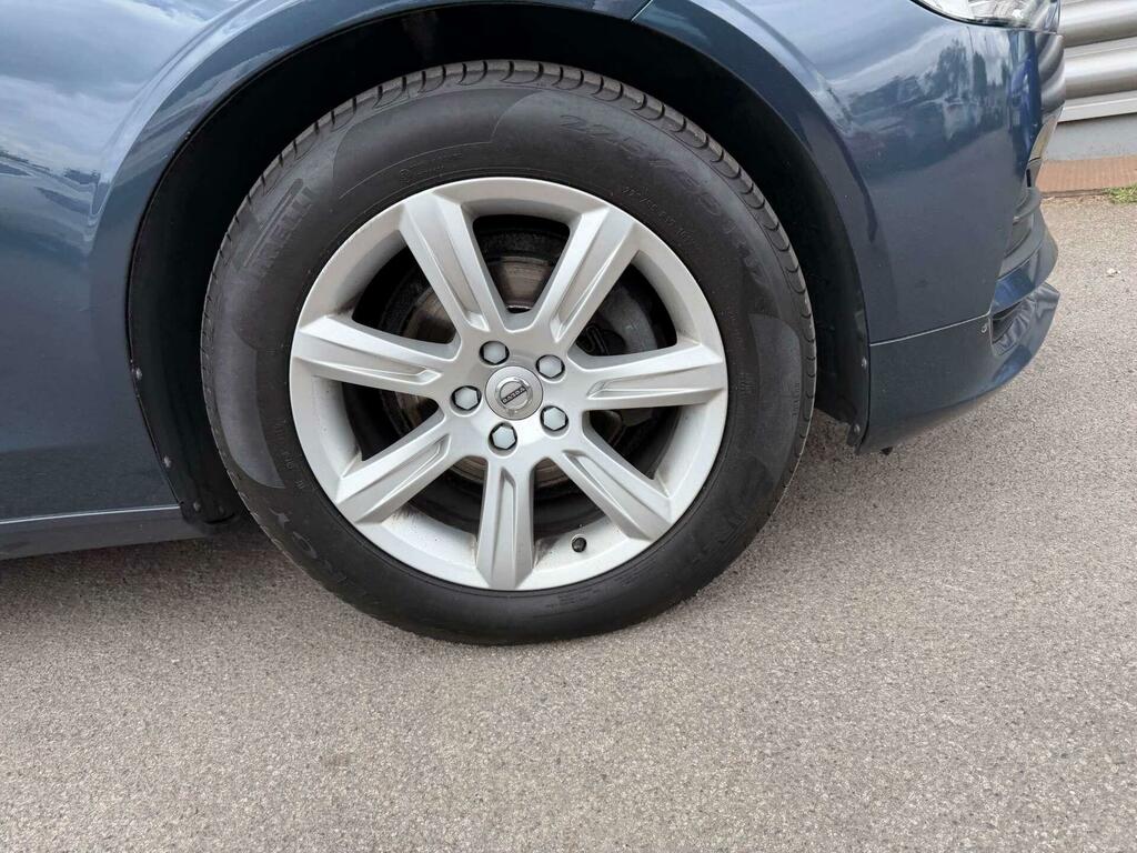 Volvo V90 Momentum Blue #5