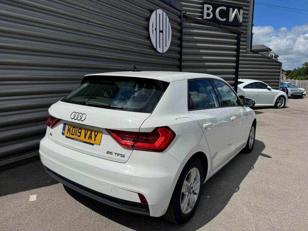 Audi A1 Se White #3