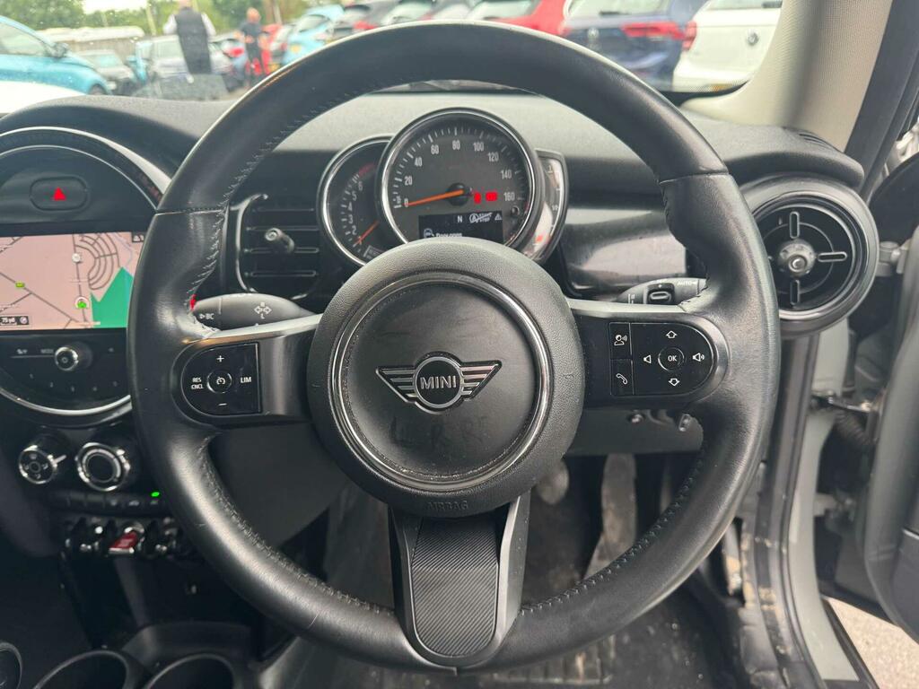 Mini Hatch Cooper Se 32.6Kwh Level 2 Hatchback A Red #11