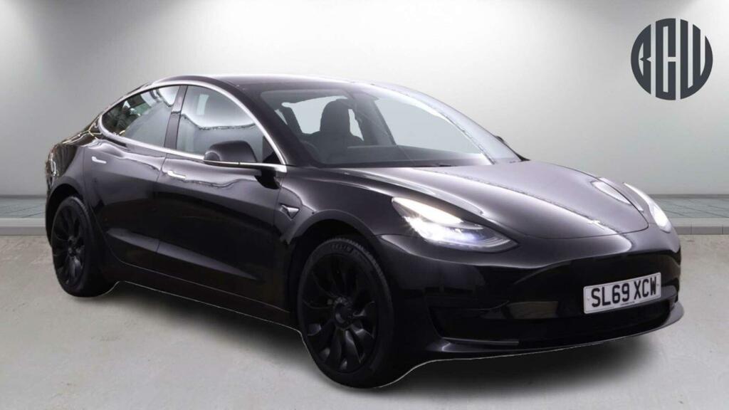 Tesla Model 3 Standard Range Plus Black