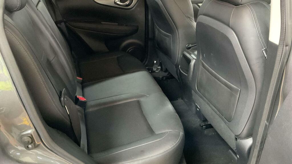 Nissan Qashqai Hatchback Black #14