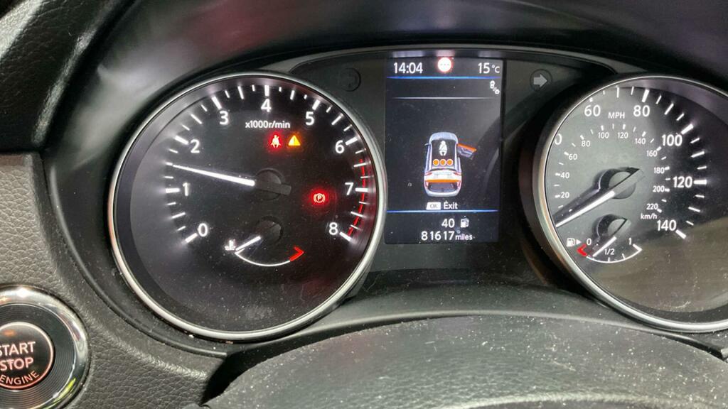Nissan Qashqai Hatchback Black #16