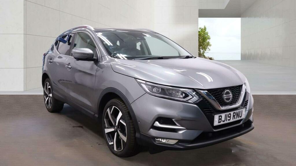 Nissan Qashqai Hatchback Black #7