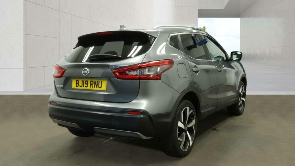 Nissan Qashqai Hatchback Black #10