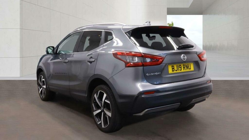 Nissan Qashqai Hatchback Black #9