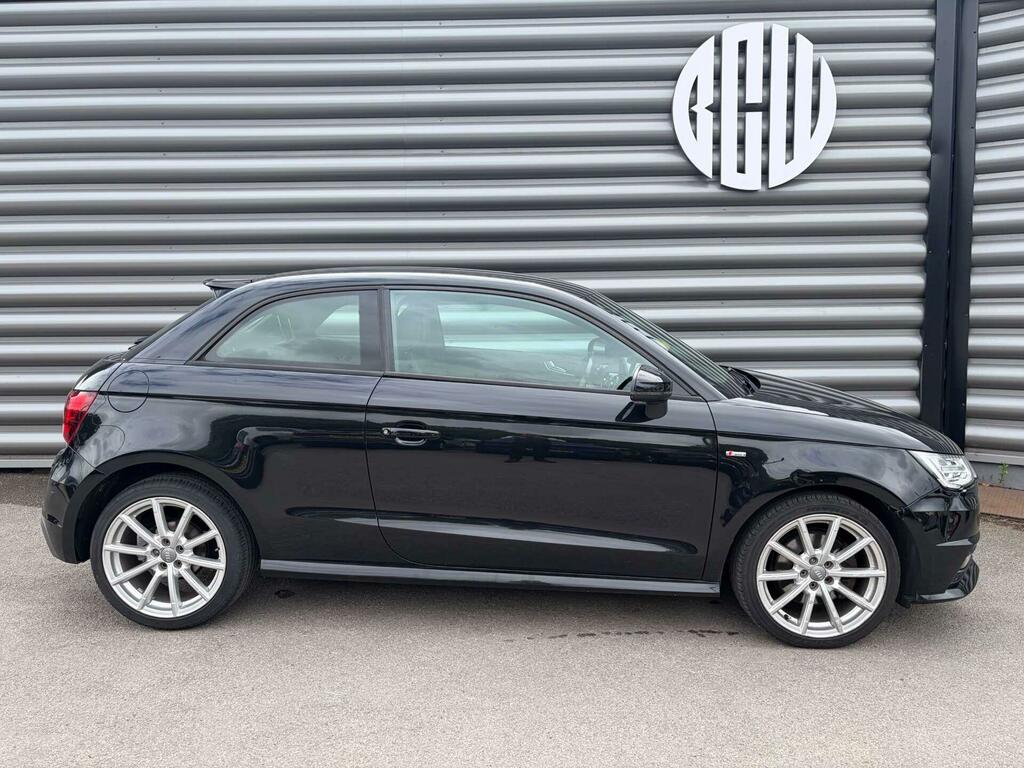 Audi A1 S Line Black #2