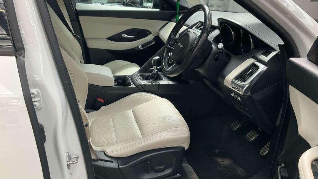 Jaguar E-Pace 2.0D 180 R-dynamic Se Grey #9