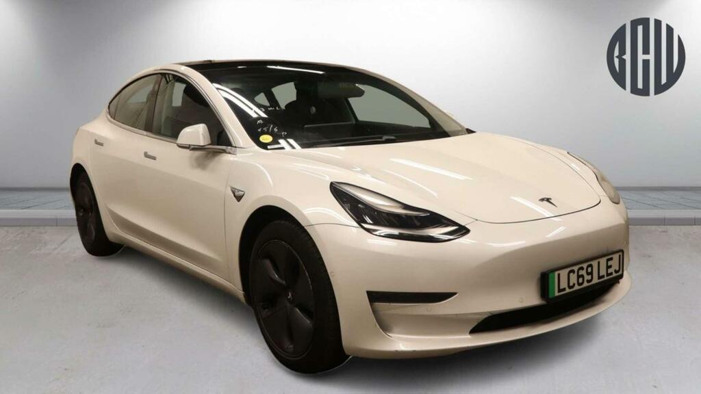 Tesla Model 3 Long Range White
