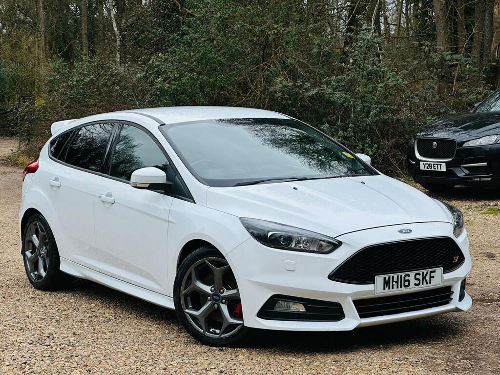 Ford Focus Hatchback 2.0T Ecoboost St-3 Euro 6 Ss 201 White #2