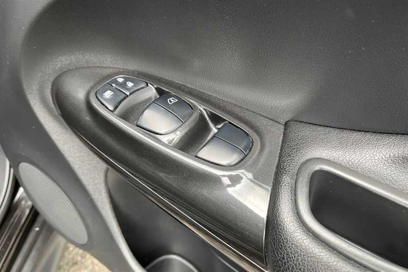 Nissan Juke 1.6 112 Bose Personal Edition YF19ZTS Black #6