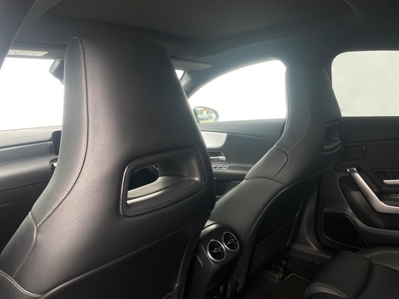 Mercedes-Benz CLA Class Cla 180 Amg Line Premium Plus Tip LD21MWA Silver