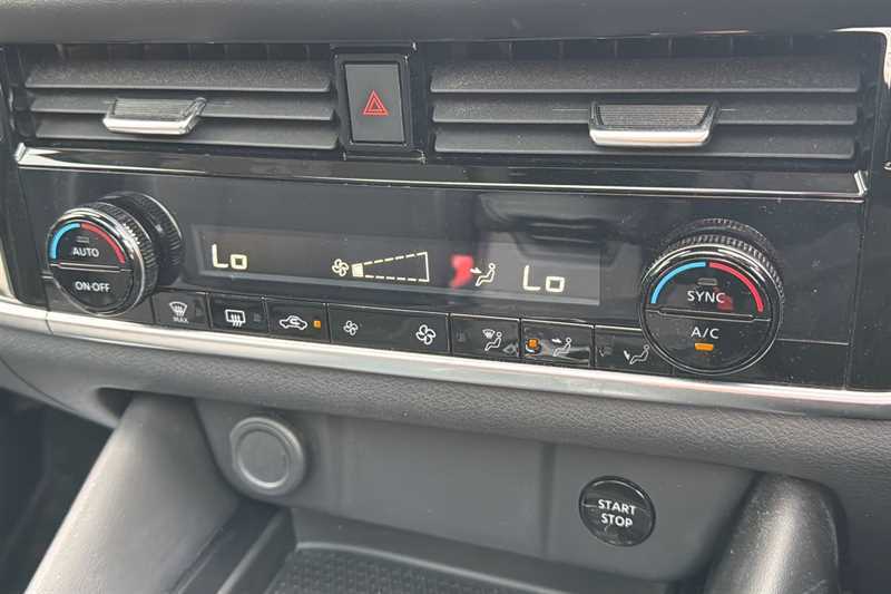 Nissan Qashqai 1.5 E-power N-connecta HJ23SYC Red #2