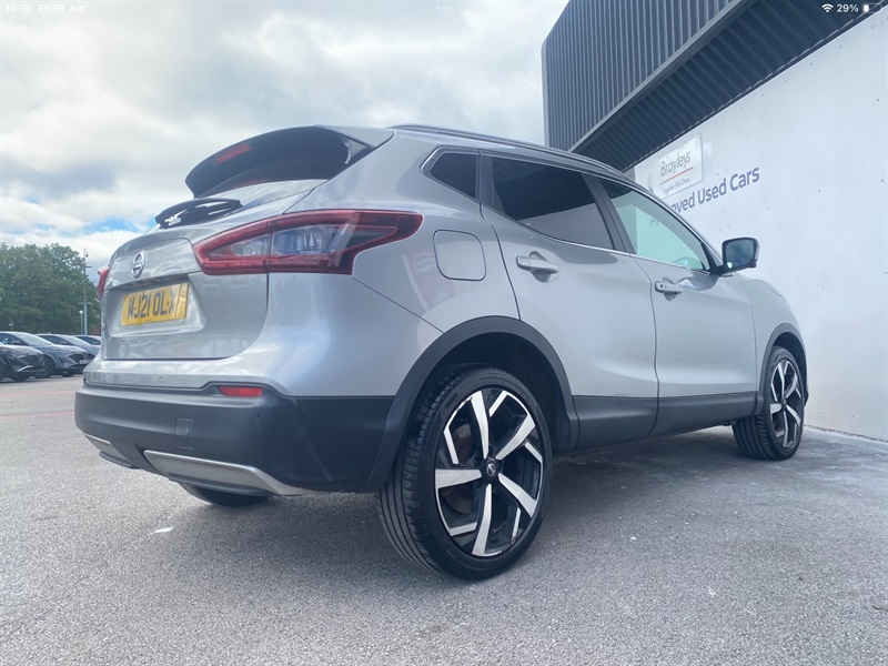 Nissan Qashqai 1.3 Dig-t N-motion MJ21OLX Silver #2