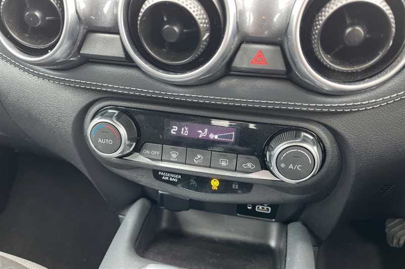 Nissan Juke 1.0 Dig-t 114 N-connecta Dct White