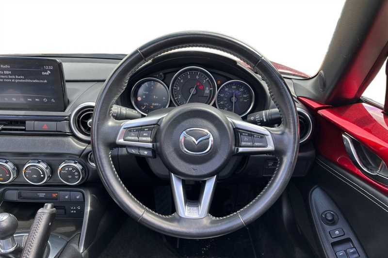 Mazda MX-5 2.0 184 Sport Tech OU22MWN Red #4