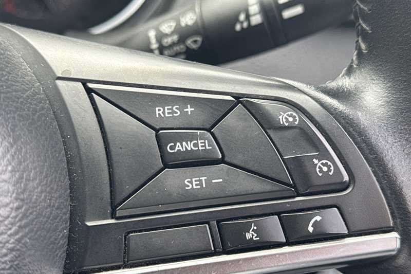 Nissan Qashqai 1.3 Dig-t Acenta Premium MF69DXD Silver #5