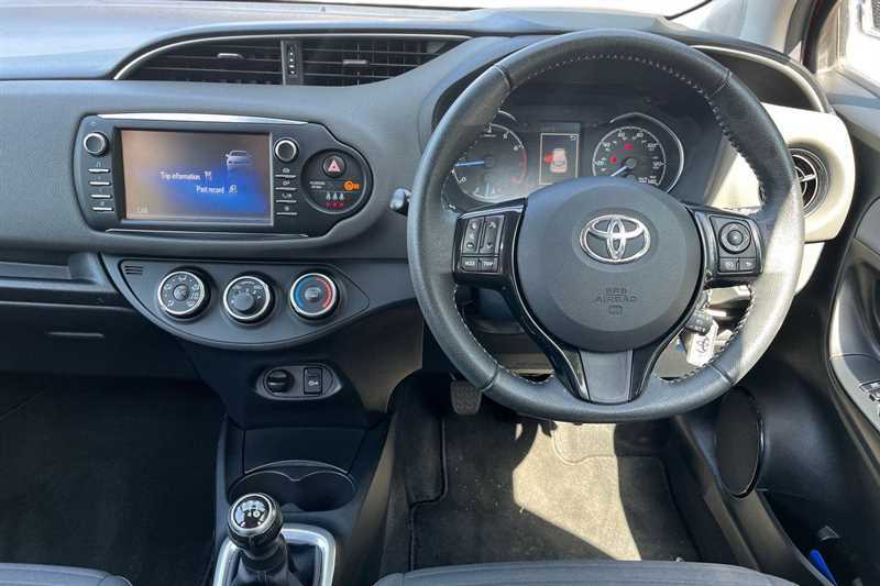 Toyota Yaris 1.0 72 Vvt-i Icon Red #6