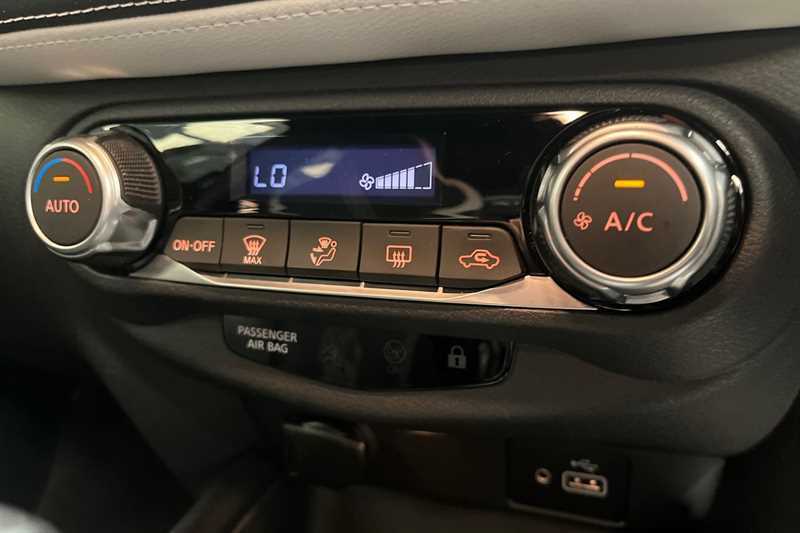 Nissan Juke 1.6 Hybrid Premiere Edition Black